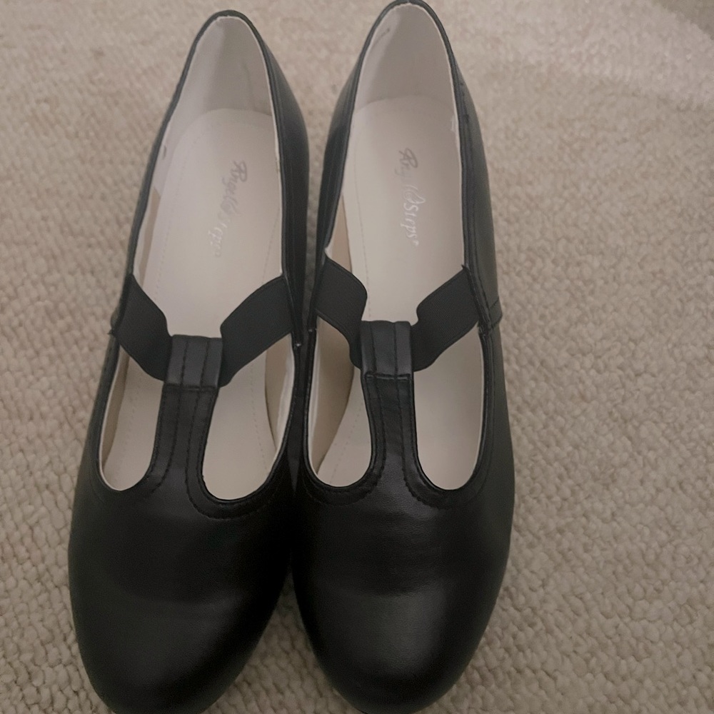 10 Wide Mary Jane Heels
